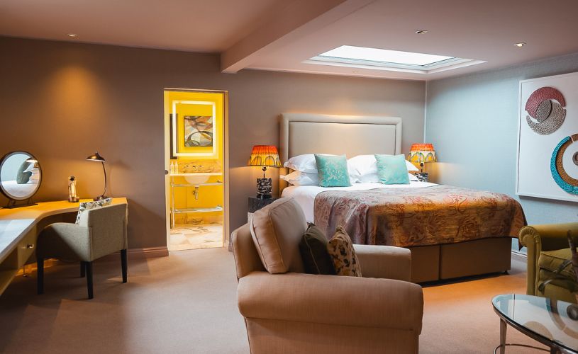 Deluxe king bedroom at The Bird, Bath